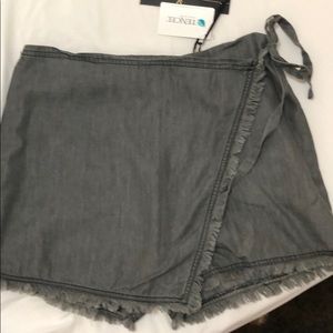 NWT gray tie up skort, size S